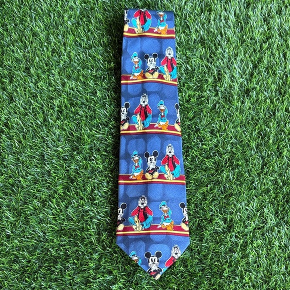 ATLAS DESIGN Rare Vintage Disney Men’s Silk Necktie - Picture 1 of 4